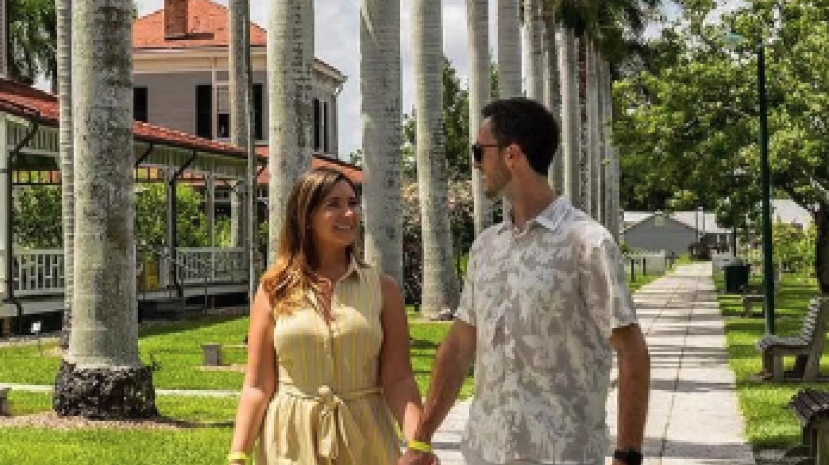A couple enjoys the grounds at Edison Ford Winter Estates